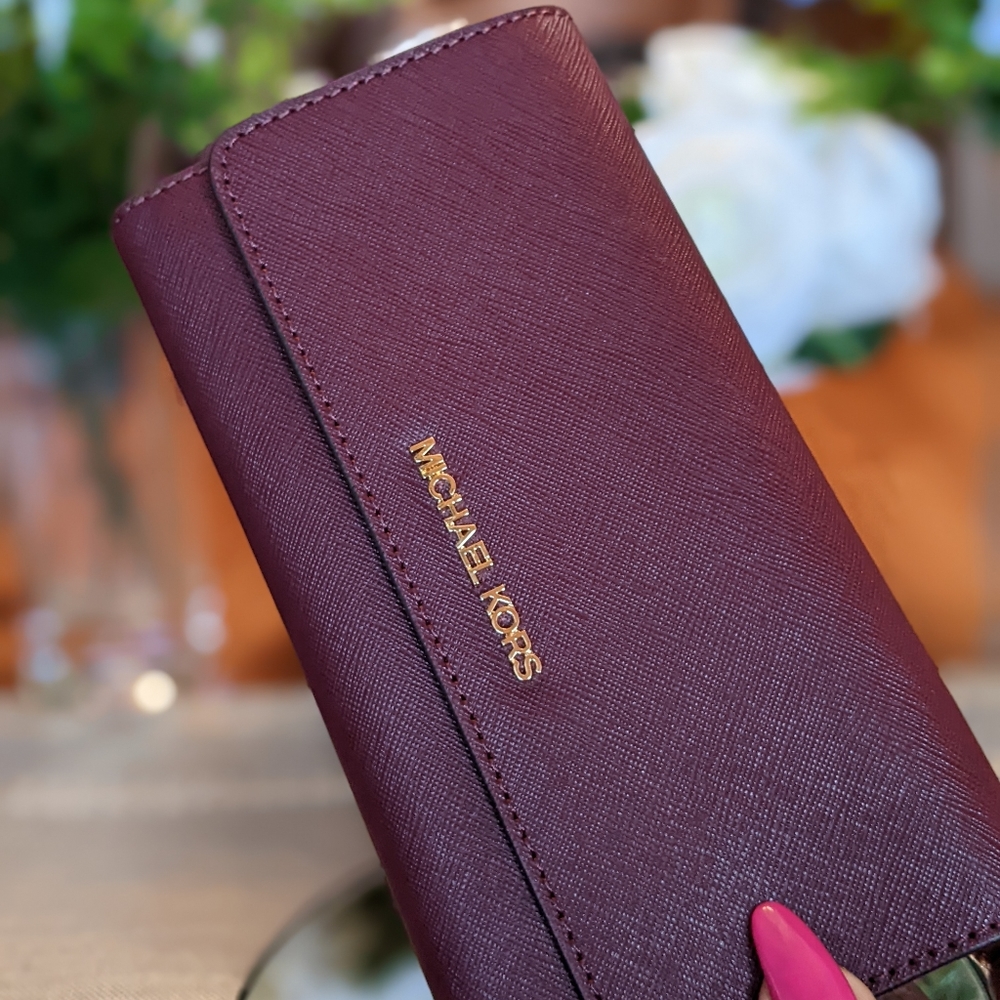 Michael kors wallet